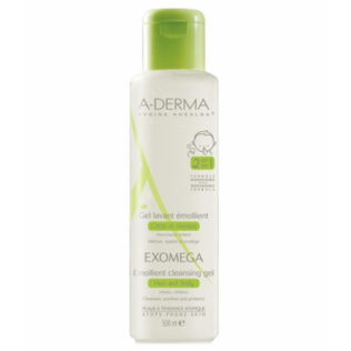 Um shampoo de espuma exomega A-Derma